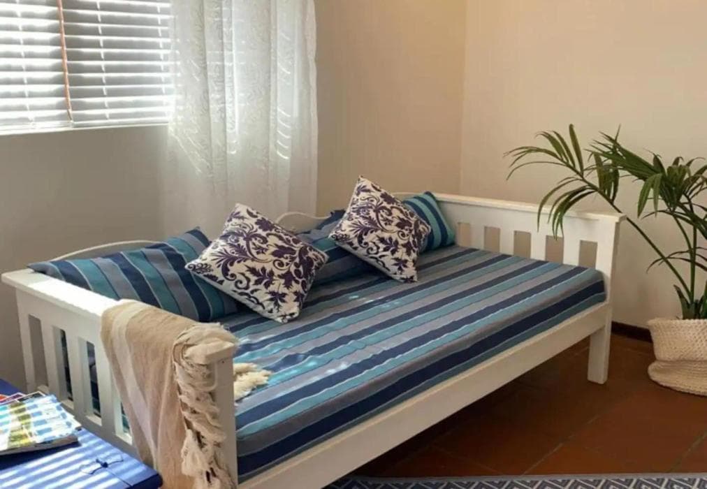 Sea La Vie, Sunset Beach