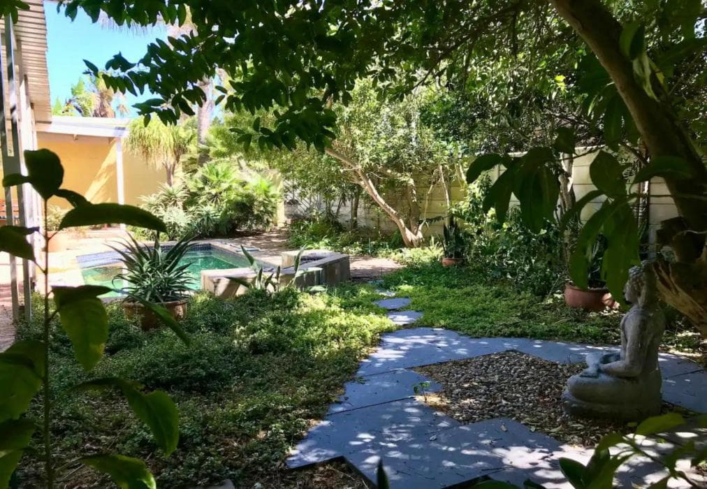 Sea La Vie, Sunset Beach