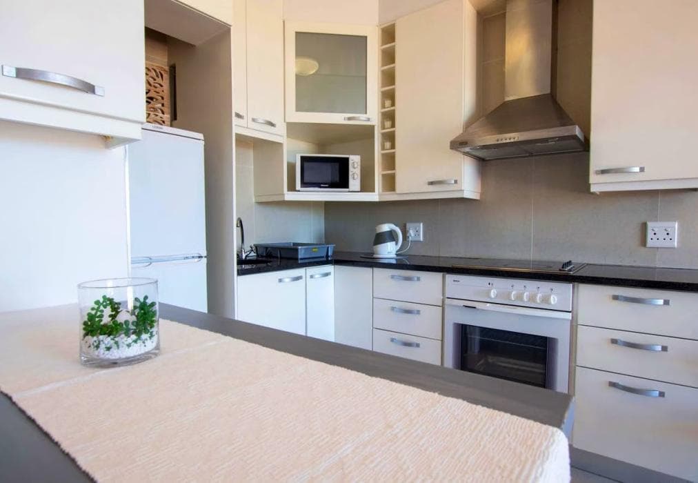 Romantic Beachfront Bachelor