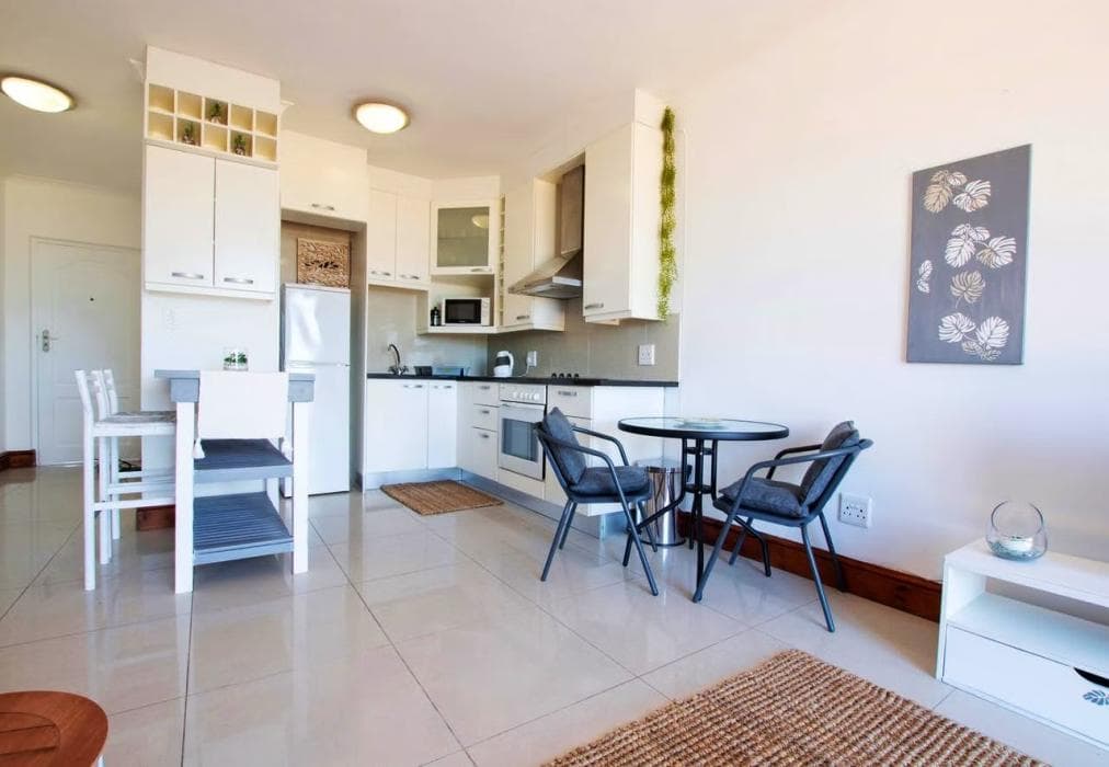 Romantic Beachfront Bachelor