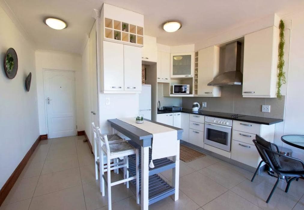 Romantic Beachfront Bachelor