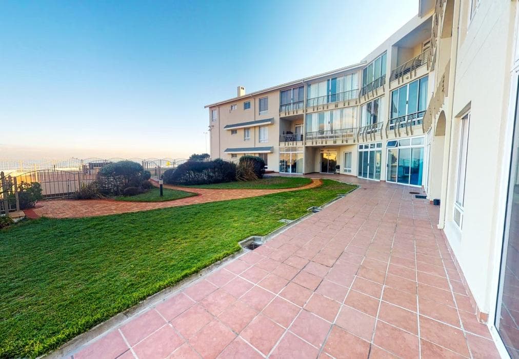 Romantic Beachfront Bachelor