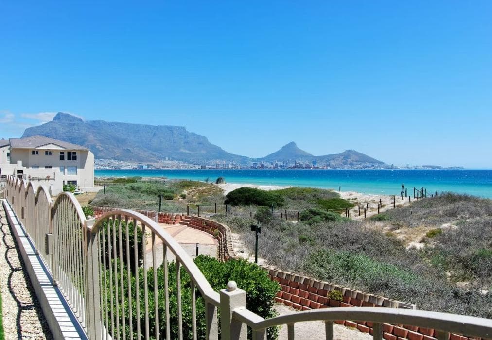 Romantic Beachfront Bachelor