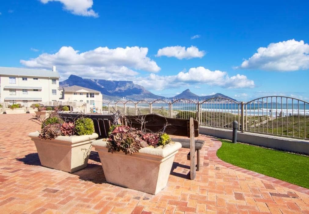 Romantic Beachfront Bachelor