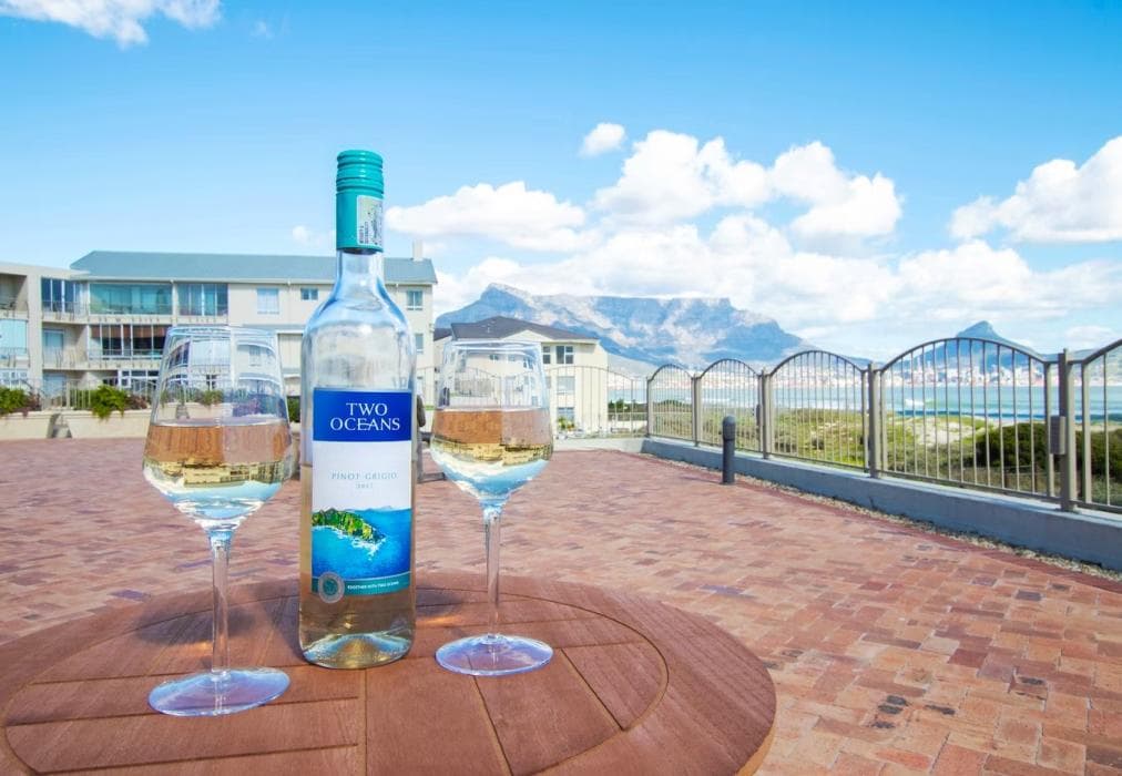 Romantic Beachfront Bachelor