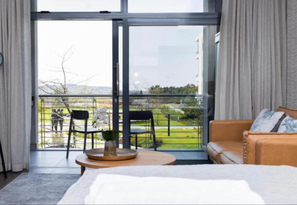 Menlyn Maine Unit 101