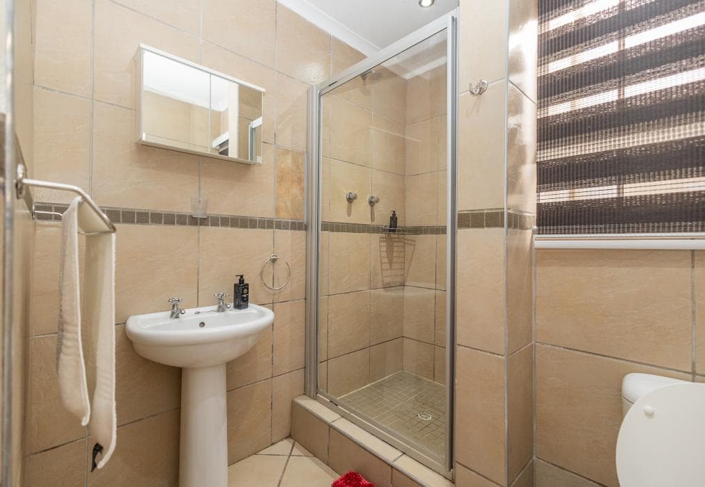 Zuri Place - 3 bedroom Cottage