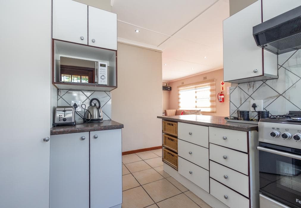 Zuri Place - 3 bedroom Cottage