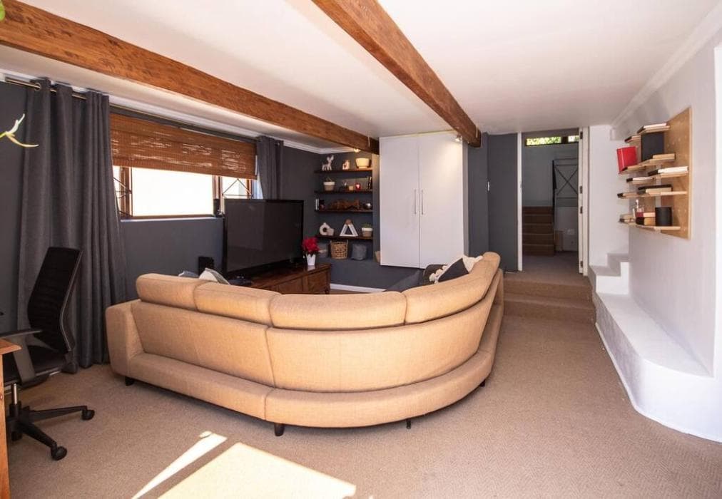 Higgovale Family Villa