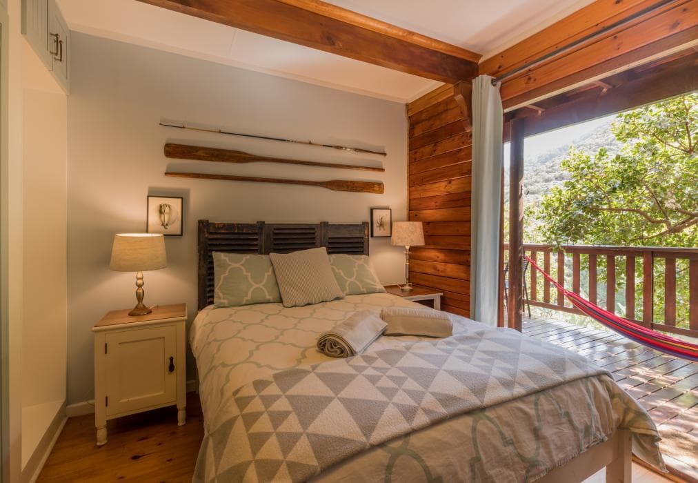 Ballots Bay Treehouse