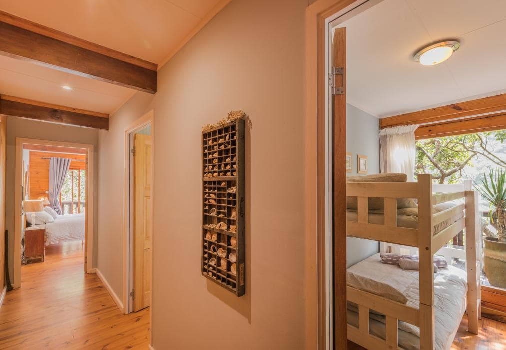 Ballots Bay Treehouse