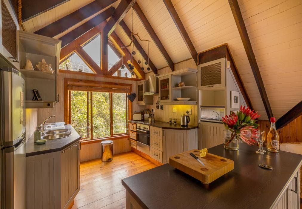 Ballots Bay Treehouse