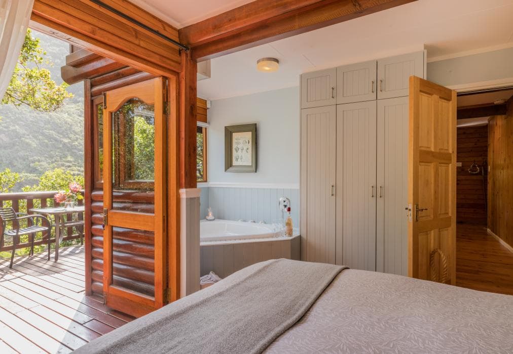 Ballots Bay Treehouse