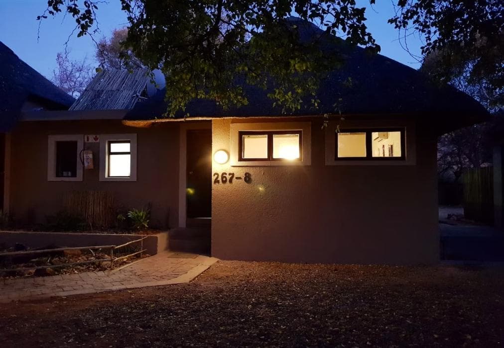 Mabalingwe Elephant Lodge 267-8