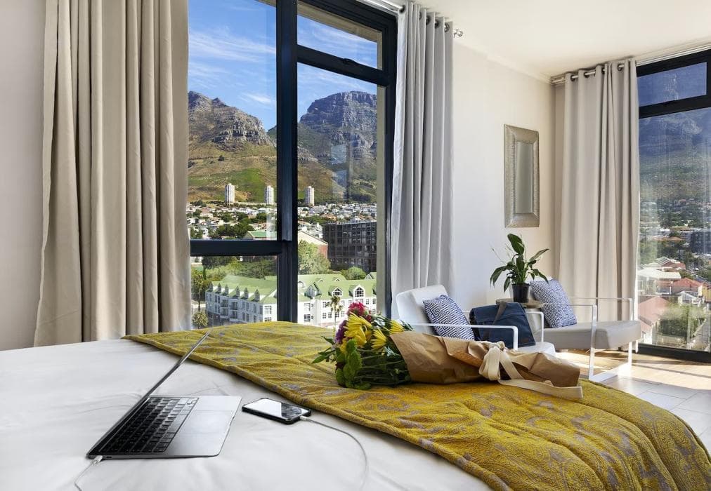 Urban Oasis at Four Seasons