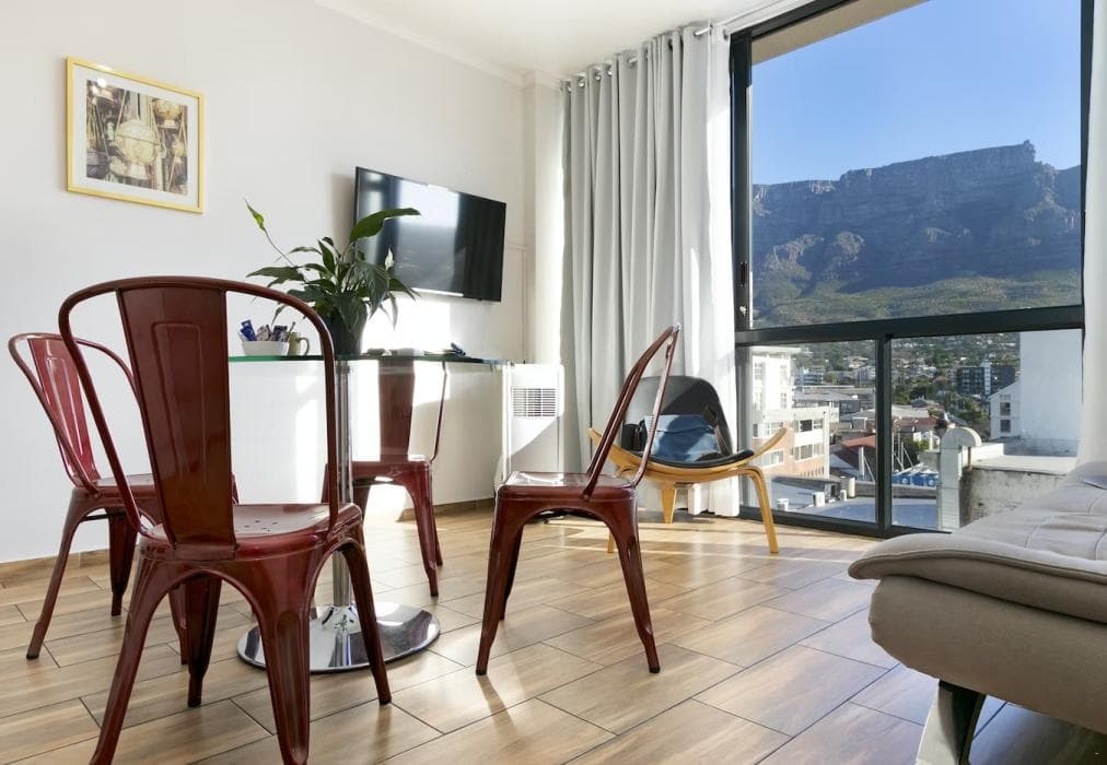 Urban Oasis at Four Seasons