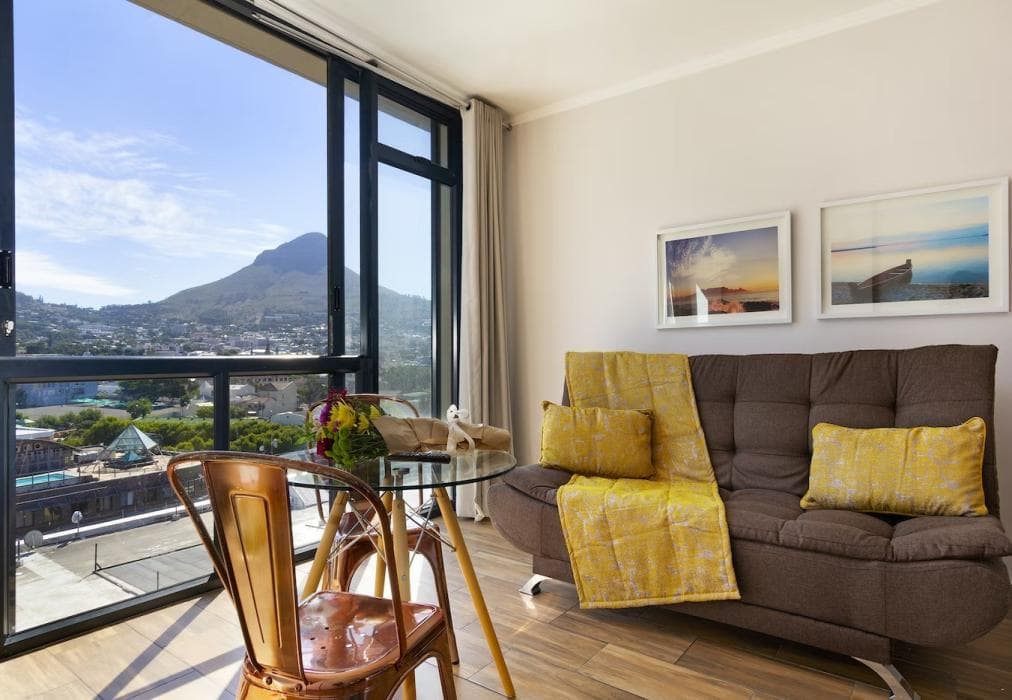 Urban Oasis at Four Seasons