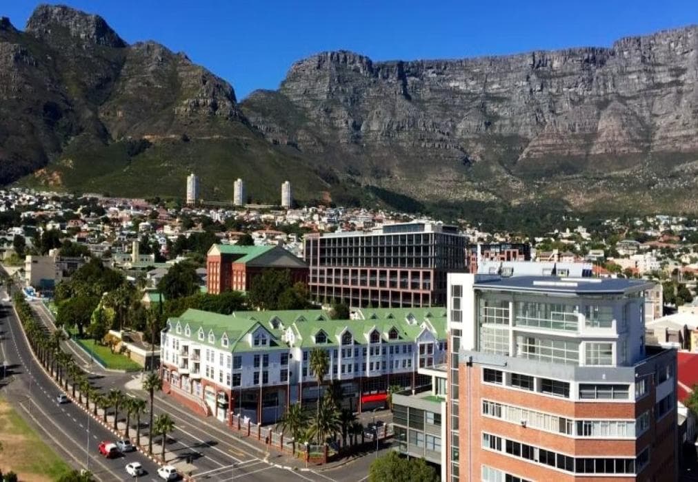 Urban Oasis at Four Seasons