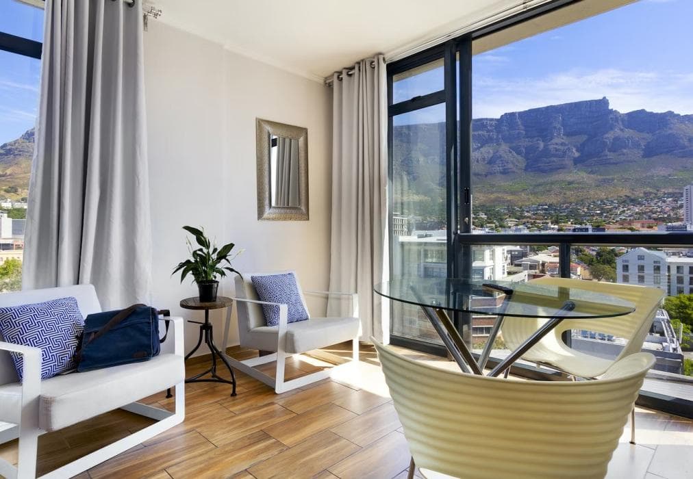 Urban Oasis at Four Seasons