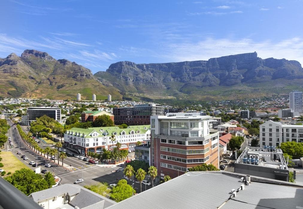 Urban Oasis at Four Seasons