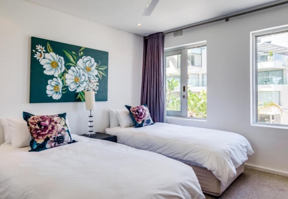 Ocean Breeze, Clifton