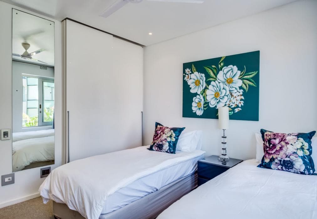 Ocean Breeze, Clifton