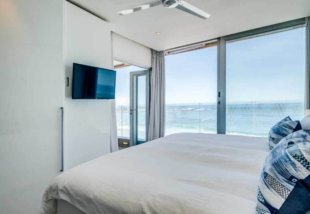 Ocean Breeze, Clifton