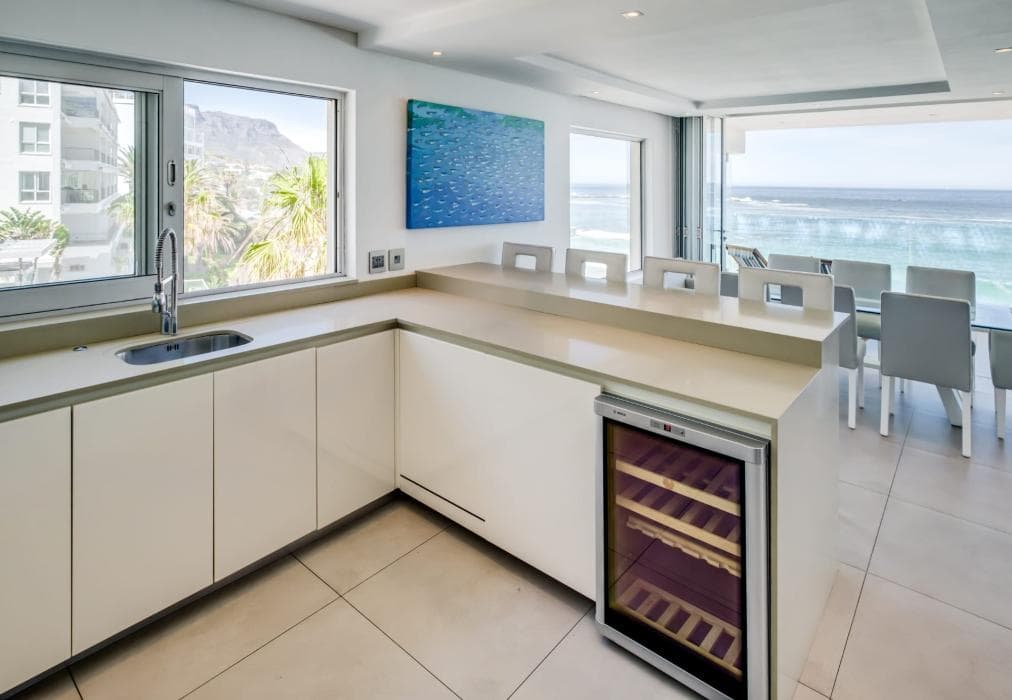 Ocean Breeze, Clifton