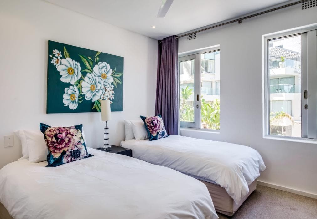 Ocean Breeze, Clifton