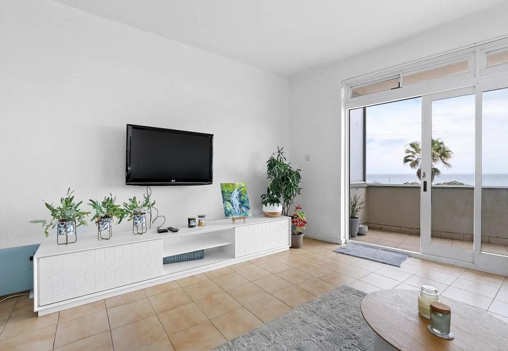 3 Bedroom Beachfront Shoreham Apartment