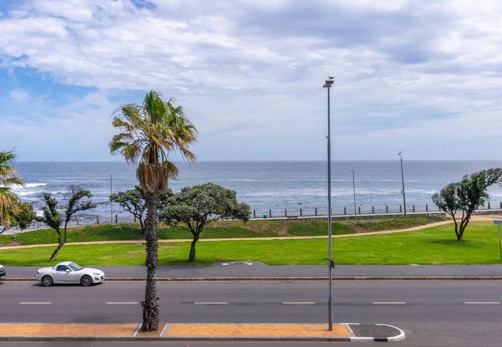 3 Bedroom Beachfront Shoreham Apartment