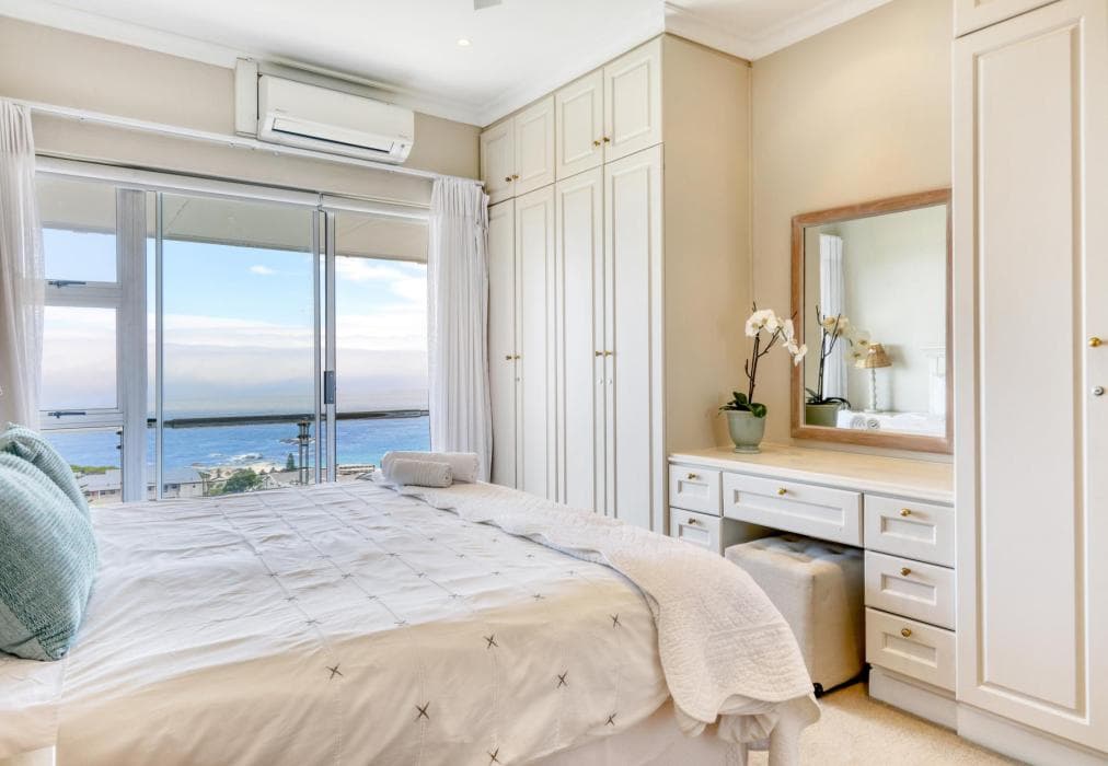 Panoramic Vista Apartment