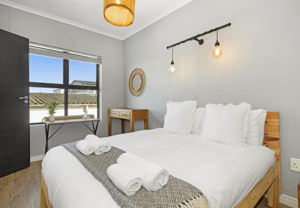 Cape on Portefield 5