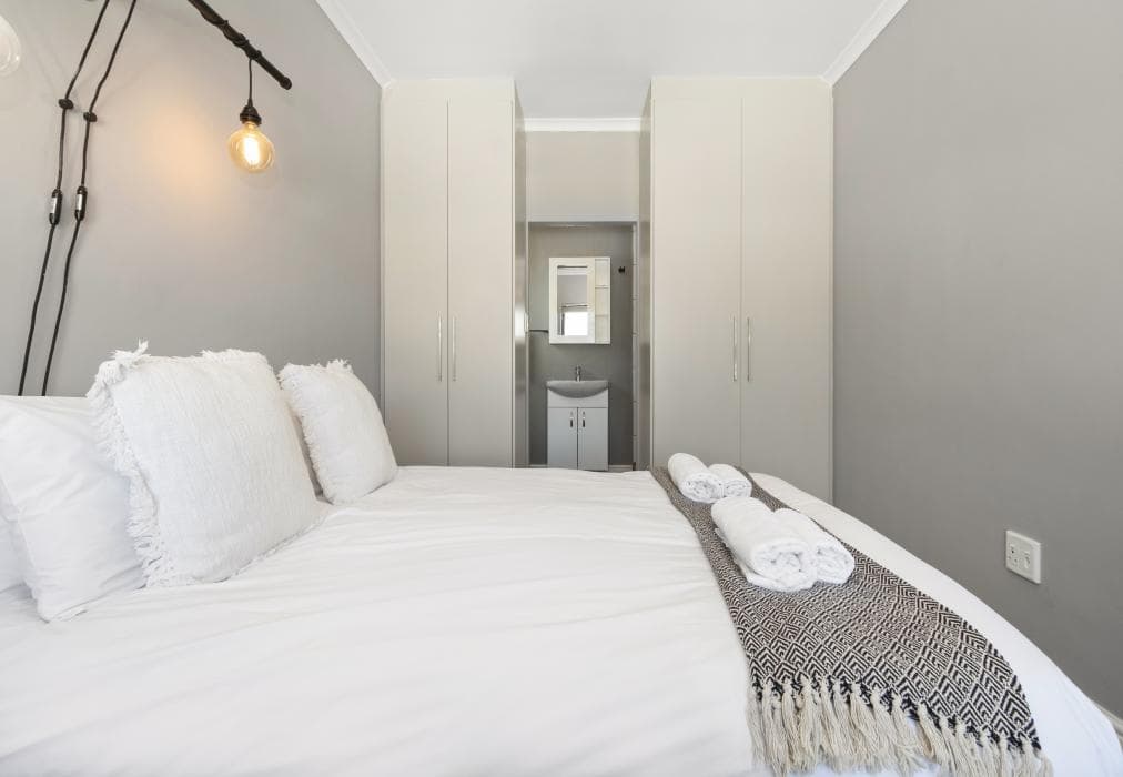 Cape on Portefield 5