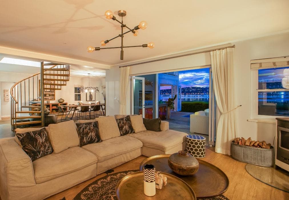 Sunset Lane Fairmile Point