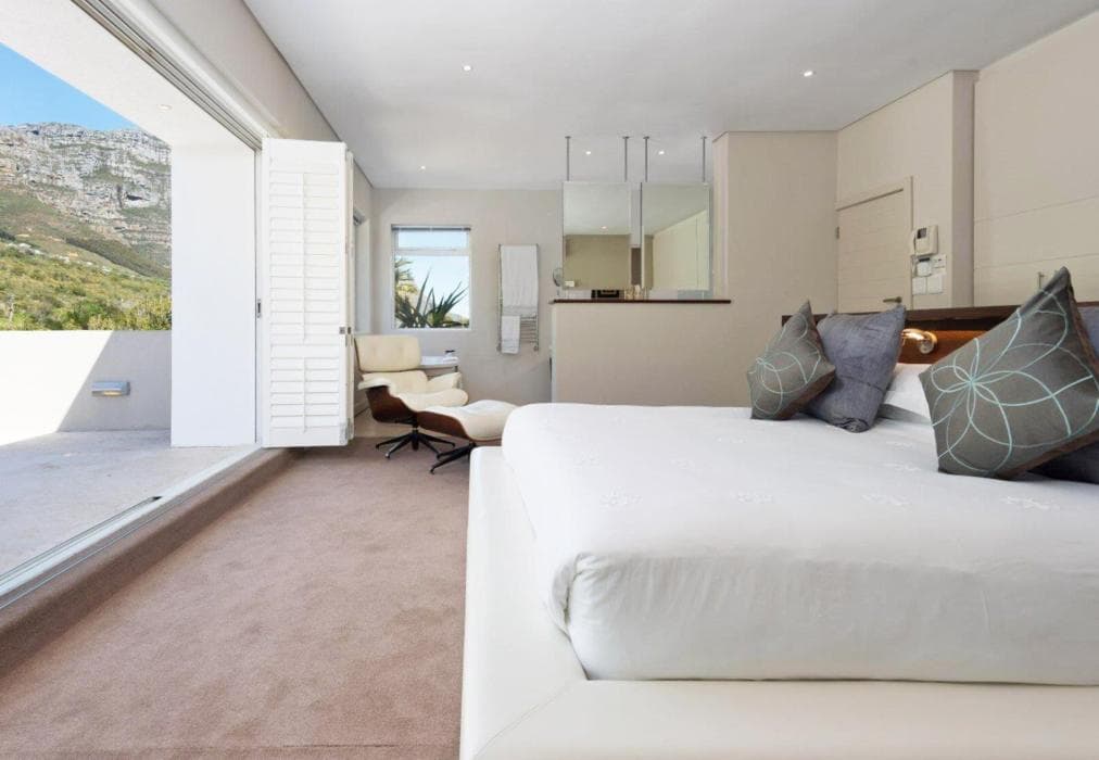 Theresa Luxe - Luxury Villa with pool & ocean views