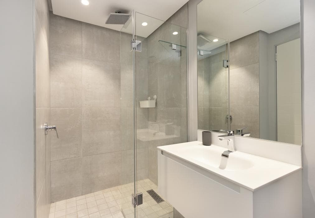 16 On Bree Unit 2117