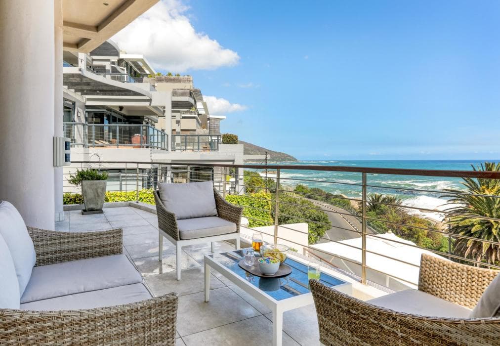 Bakoven Sunsets - Luxe Apt with Ocean Views