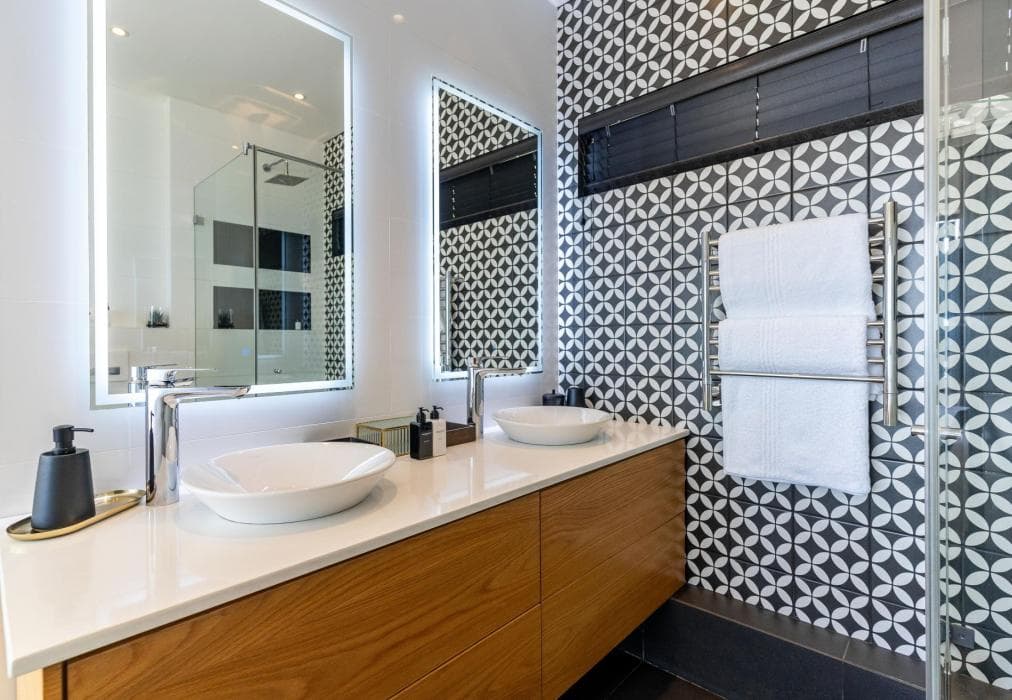 Camps Bay Nest - Townhouse with ocean views