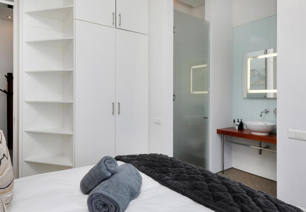 71 on Loop Cape Town - Apt with Mountain Views