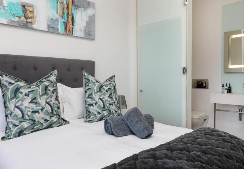 71 on Loop Cape Town - Apt with Mountain Views