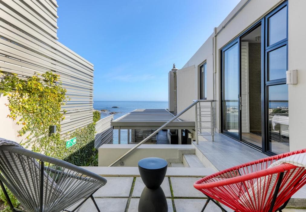 Barley Beach Luxury Penthouse - Camps Bay