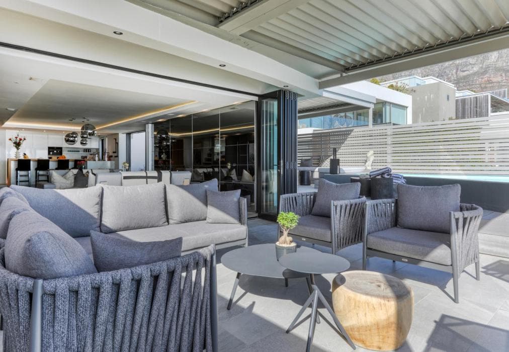 Barley Beach Luxury Penthouse - Camps Bay