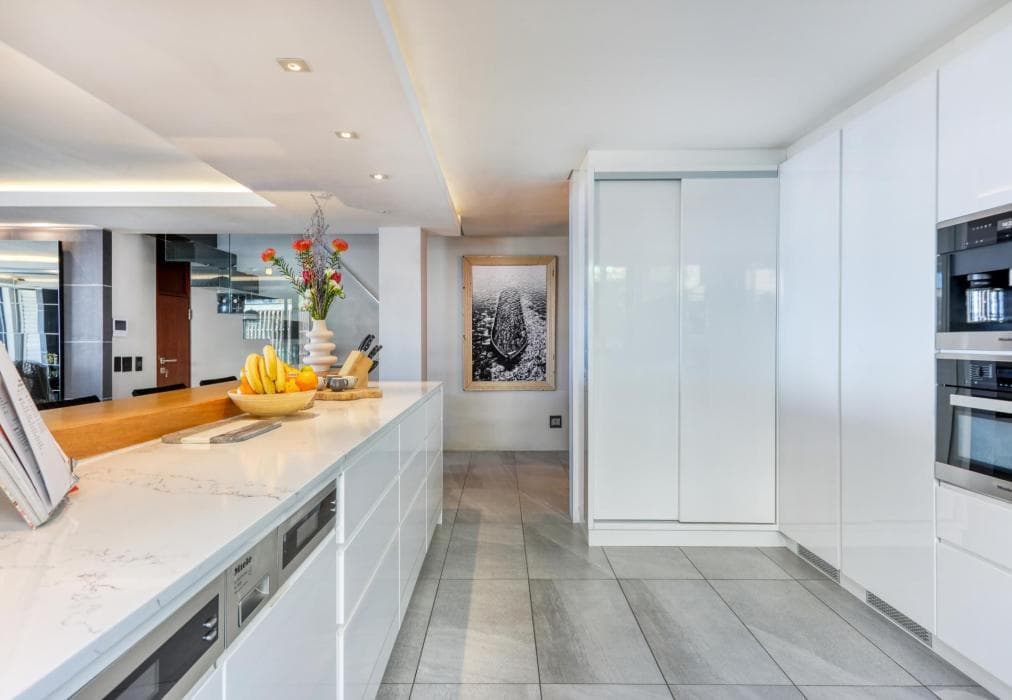 Barley Beach Luxury Penthouse - Camps Bay