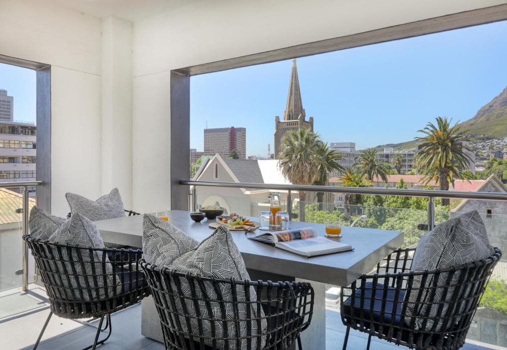 Danbury on Loop - Designer Apt in Cape Town