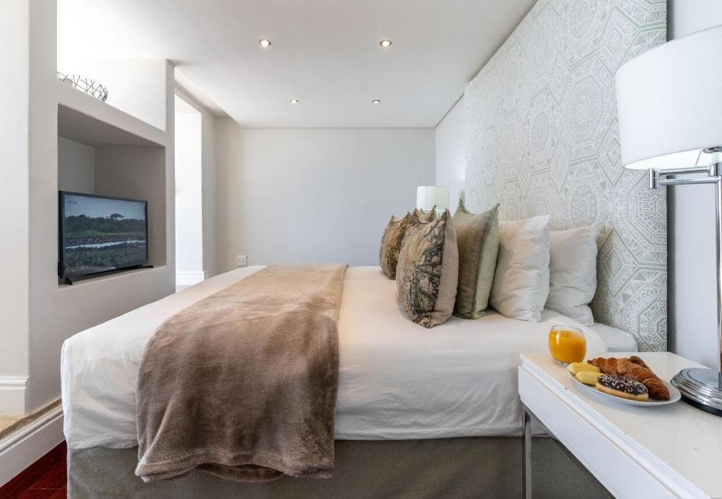 Sunset Cove - Apt with spectacular sea views