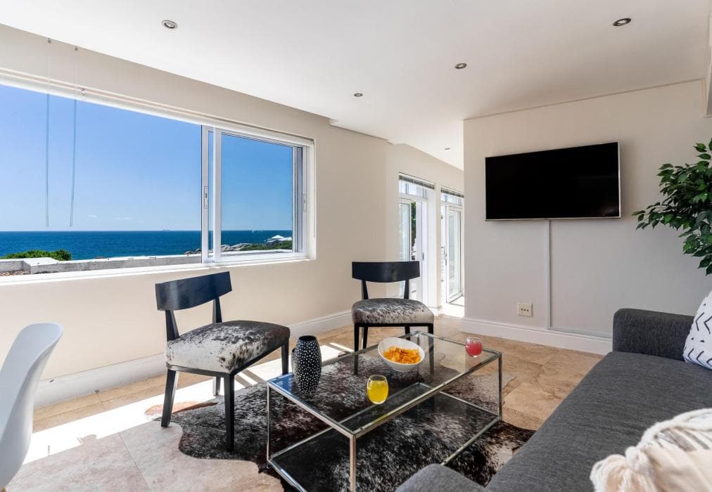 Sunset Cove - Apt with spectacular sea views