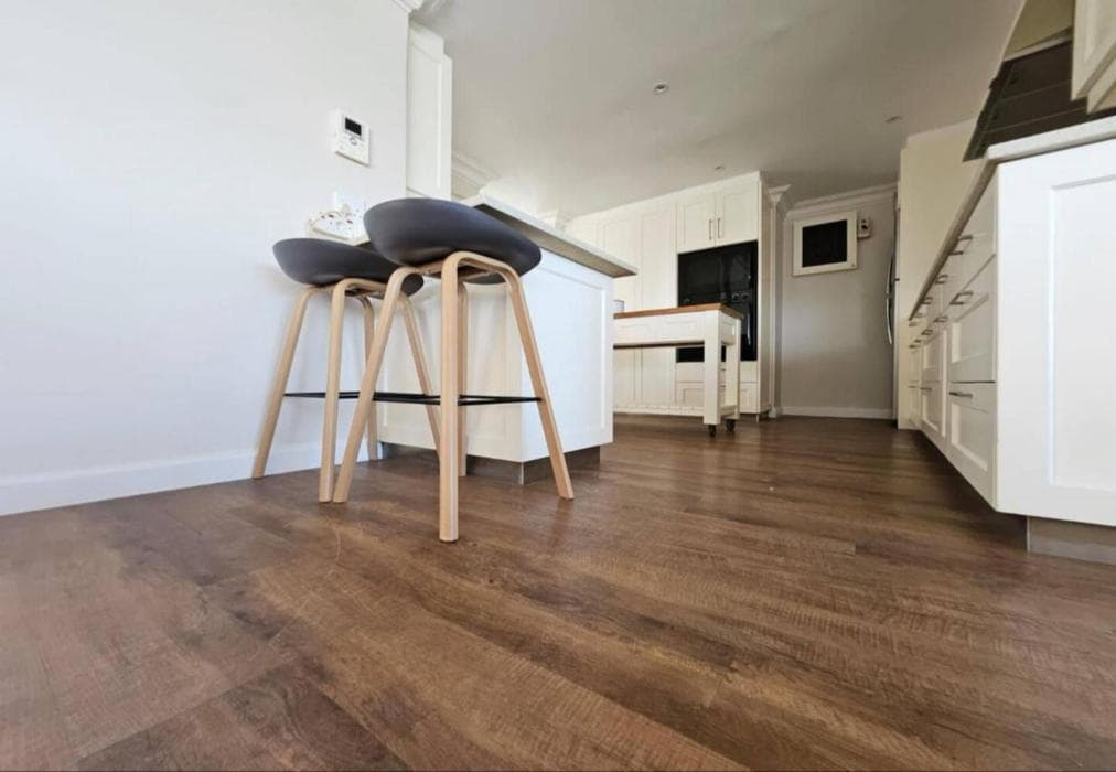 Upstairs Sea View Apartment