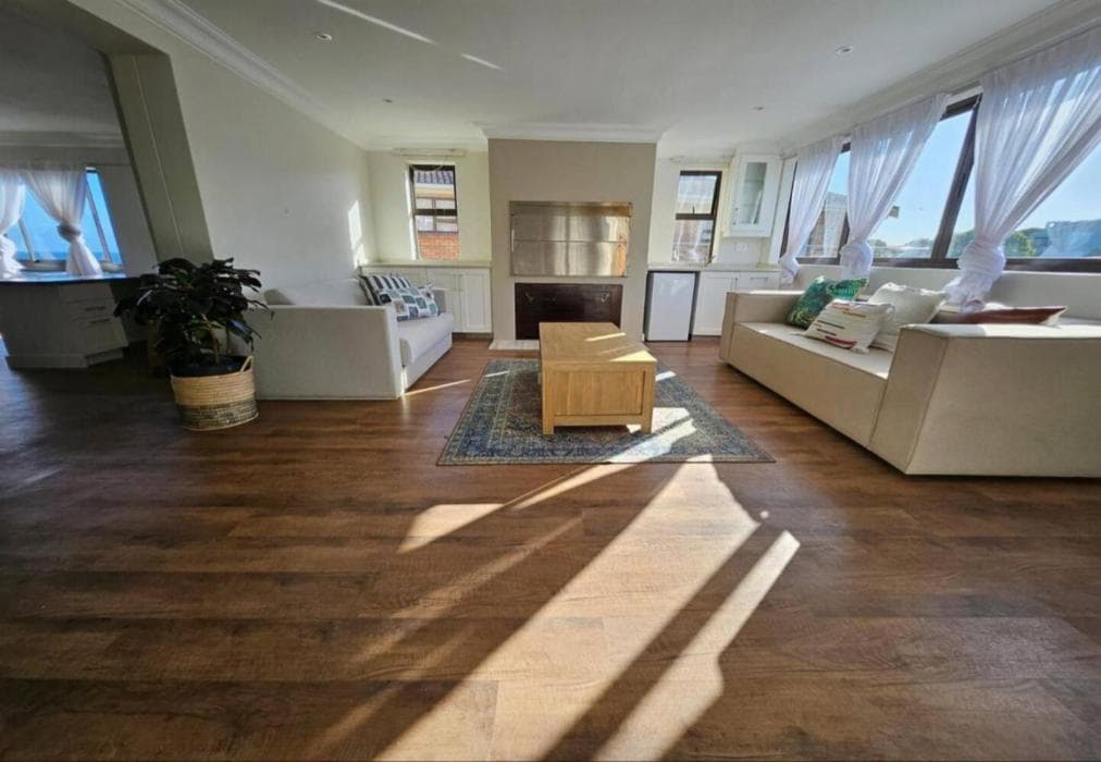 Upstairs Sea View Apartment