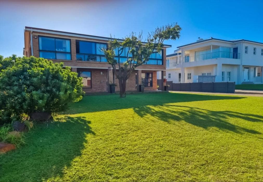 Upstairs Sea View Apartment
